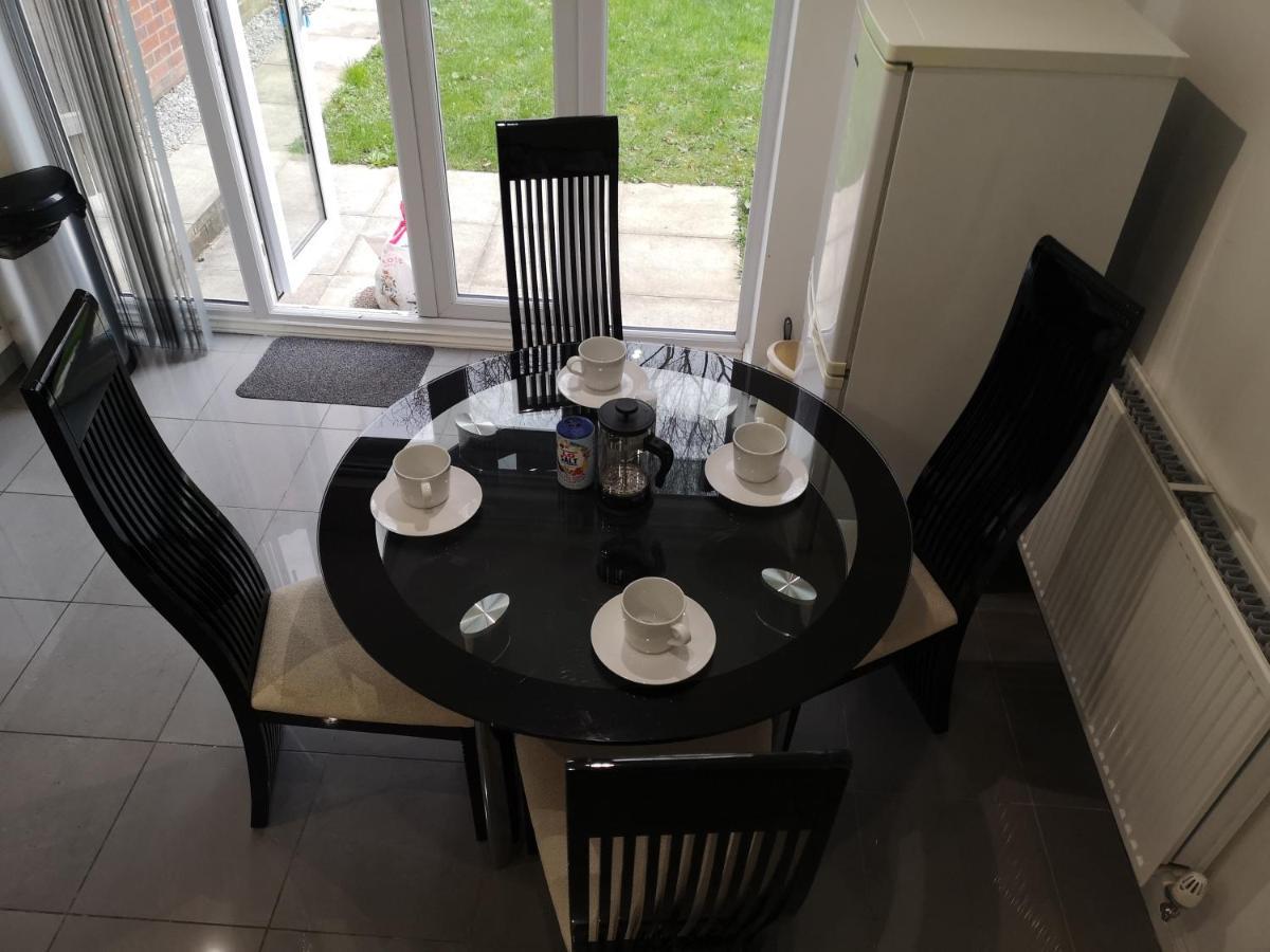 Nightingale Gardens - 4 Bed Detached House - Manchester Apartment Ngoại thất bức ảnh
