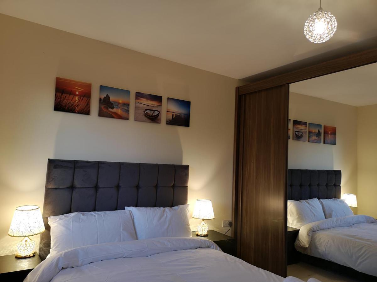 Nightingale Gardens - 4 Bed Detached House - Manchester Apartment Ngoại thất bức ảnh