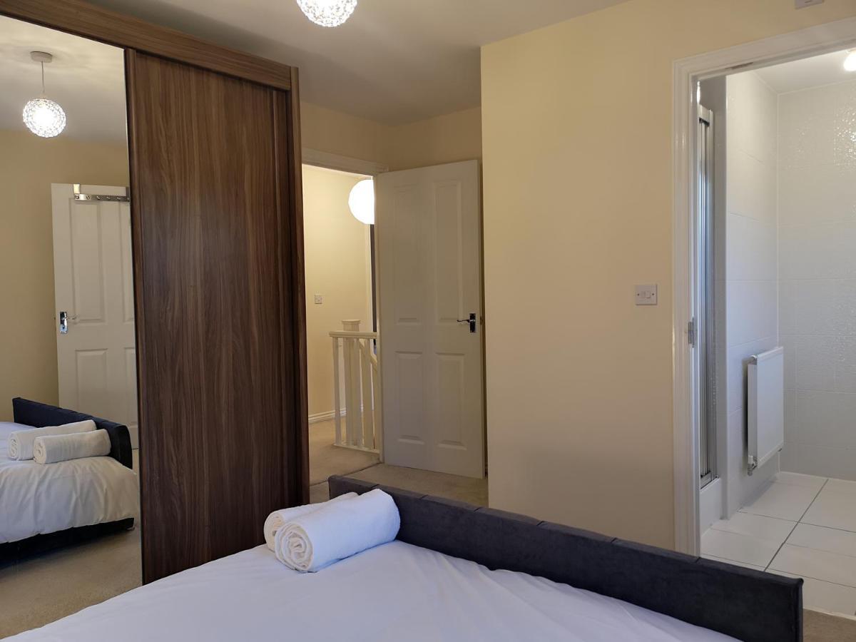 Nightingale Gardens - 4 Bed Detached House - Manchester Apartment Ngoại thất bức ảnh